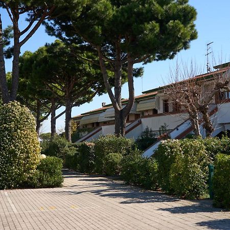 Appartamento Al Porticciolo-Residence Con Piscina-Cavallino Treporti Bagian luar foto