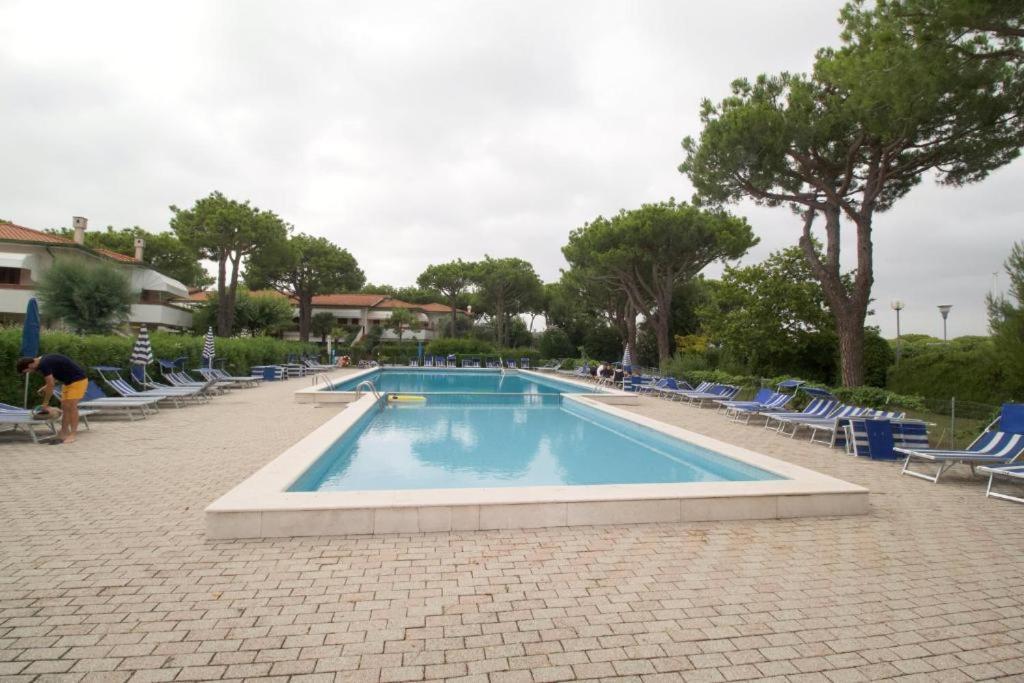 Appartamento Al Porticciolo-Residence Con Piscina-Cavallino Treporti Bagian luar foto